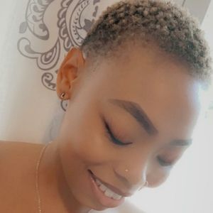 Meet your Posher, Jacqueline